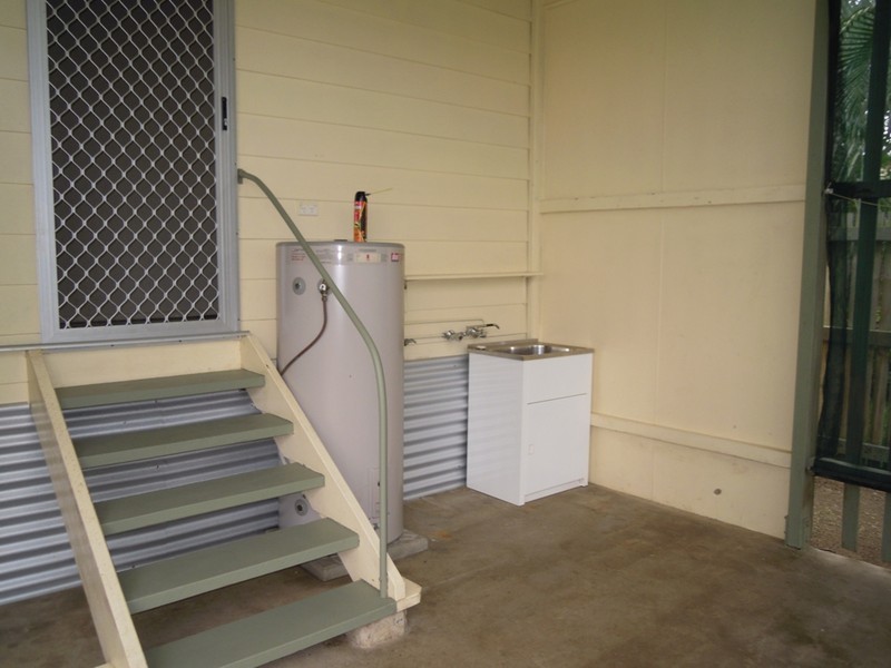 25 Hogan Street, Park Avenue QLD 4701