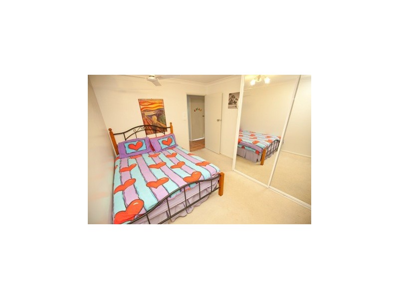 6 Macaulay Street, Kawana QLD 4701