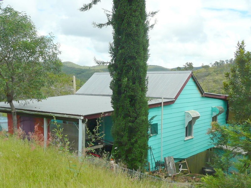 9 William Street, Mount Morgan QLD 4714