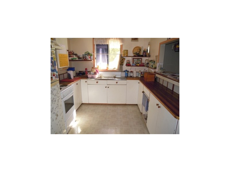 8 William Street, Mount Morgan QLD 4714