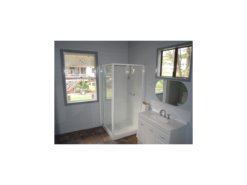 27 Black Street, Mount Morgan QLD 4714