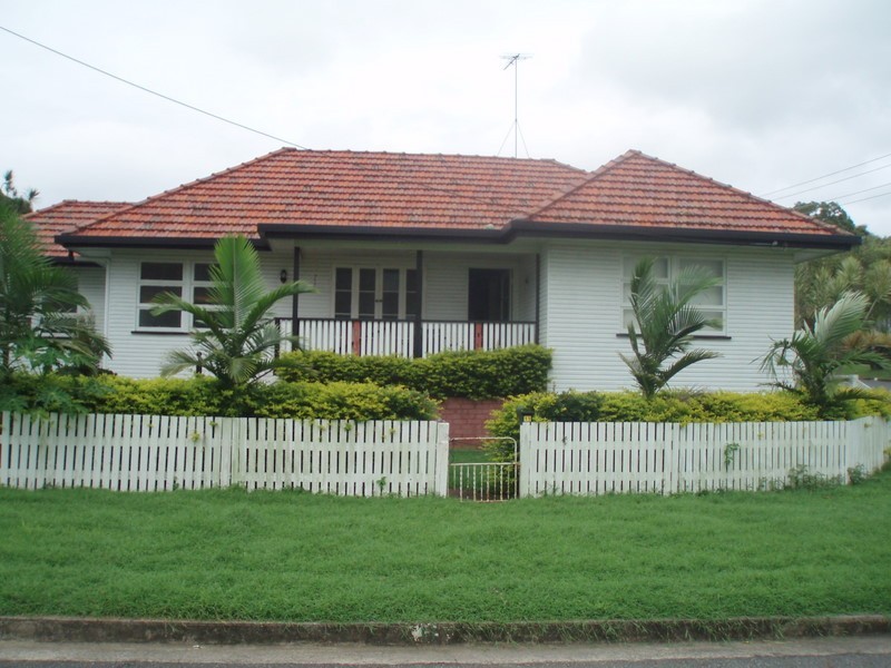 11 Jones Street, Wandal QLD 4700