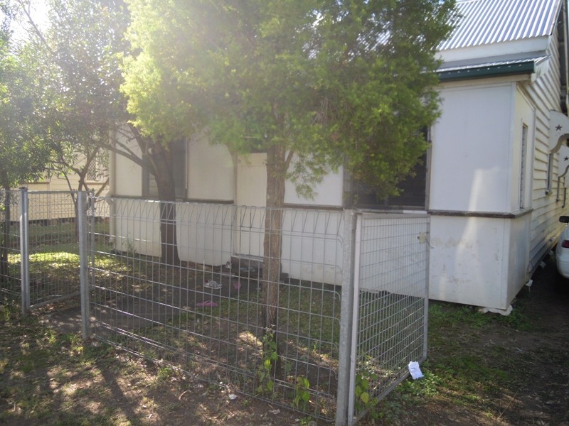 10a Mackay St, Lakes Creek QLD 4701