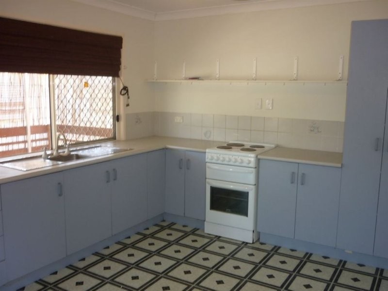 2 Rosewood Avenue, Gracemere QLD 4702