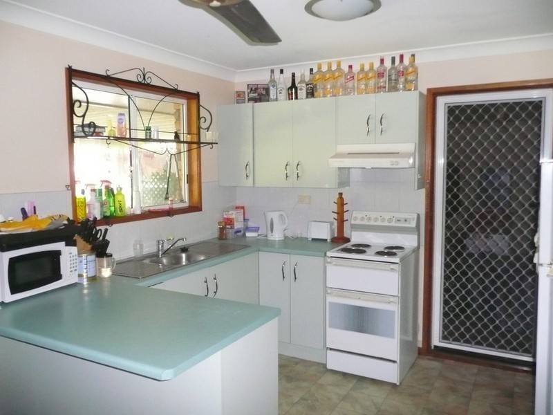 16 Brosnan Crescent, Parkhurst QLD 4702