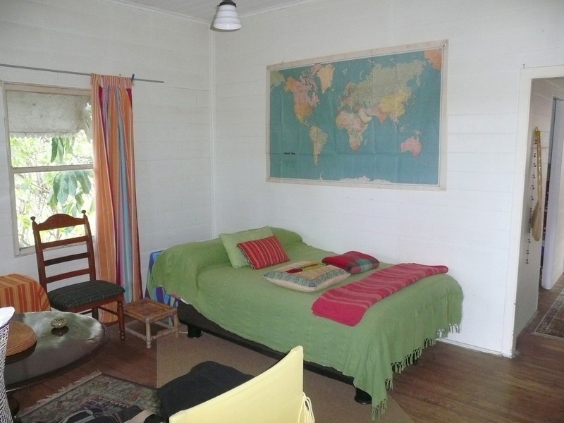 5 North Street, Mount Morgan QLD 4714