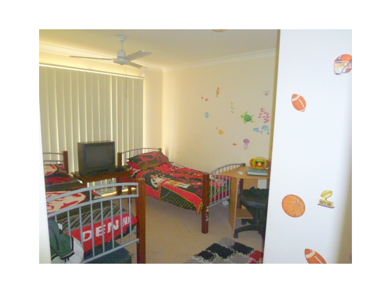 33 Seonaid Place, Gracemere QLD 4702