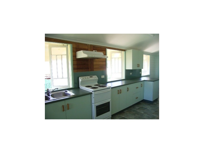 8 Gillespie Street, Wandal QLD 4700