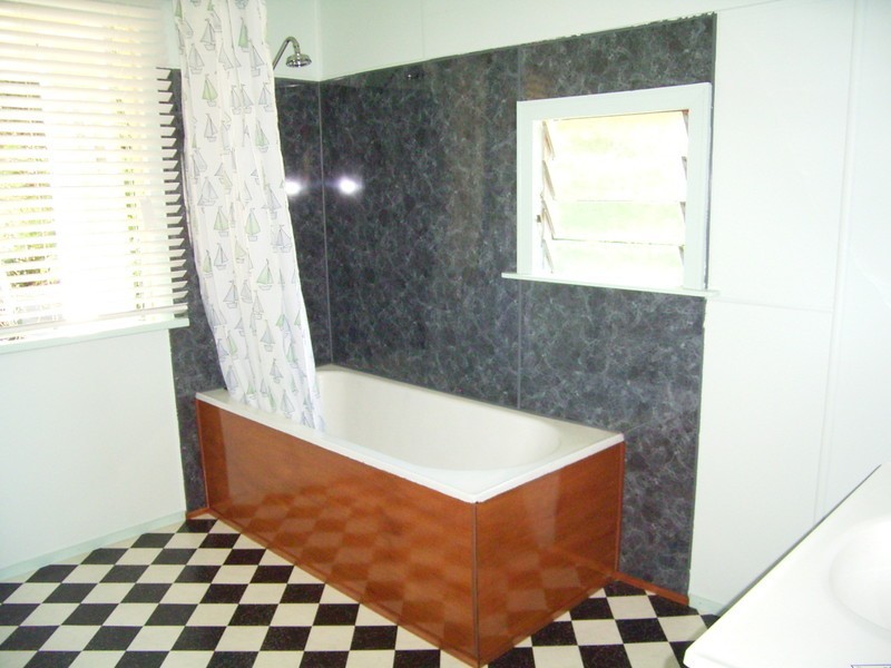 8 Gillespie Street, Wandal QLD 4700