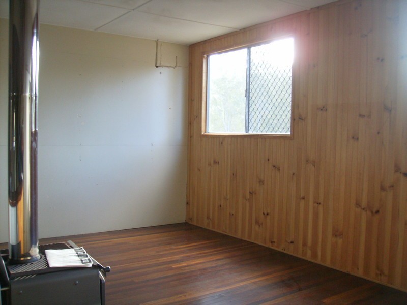 4 Queen, Mount Morgan QLD 4714