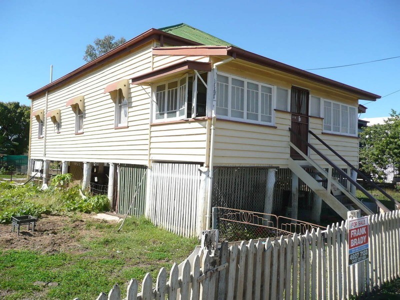 365 East Street, Depot Hill QLD 4700