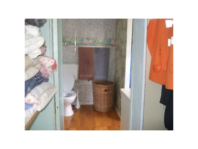 23 East Street Extended, Mount Morgan QLD 4714