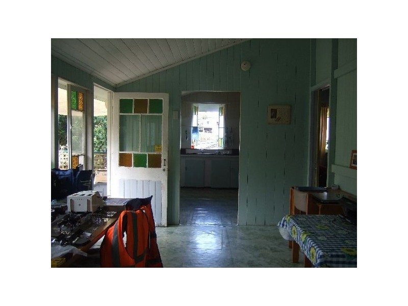 23 East Street Extended, Mount Morgan QLD 4714