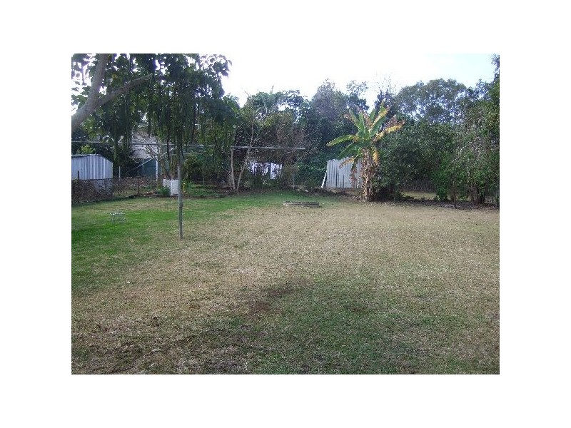 23 East Street Extended, Mount Morgan QLD 4714