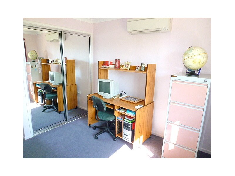 12 Poinciana Place, Gracemere QLD 4702