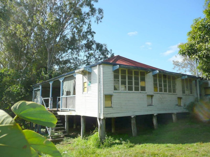 10 Clarence Street, Mount Morgan QLD 4714