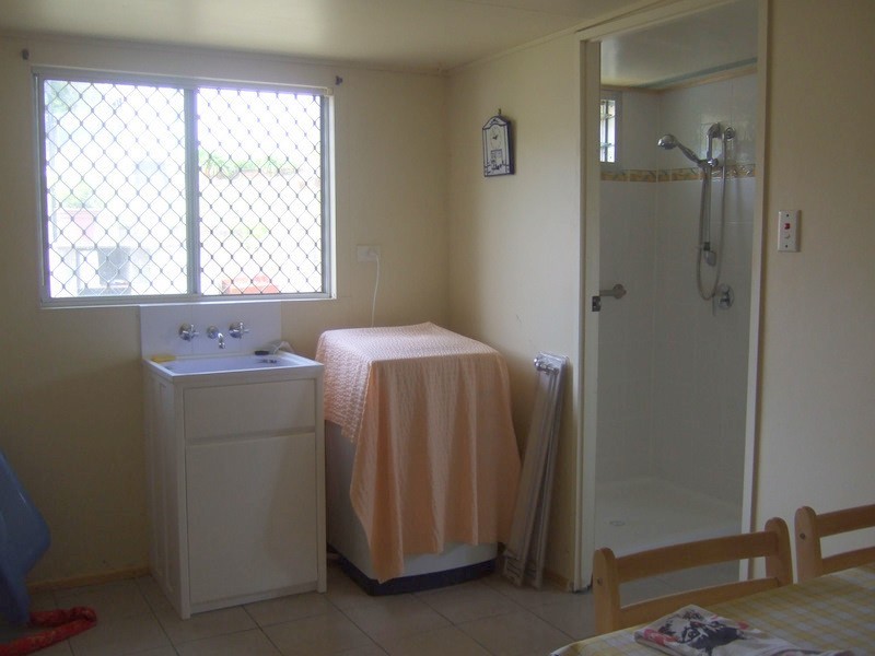 2 Henry Street, Mount Morgan QLD 4714