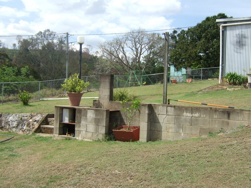 2 Henry Street, Mount Morgan QLD 4714