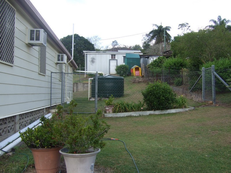 2 Henry Street, Mount Morgan QLD 4714