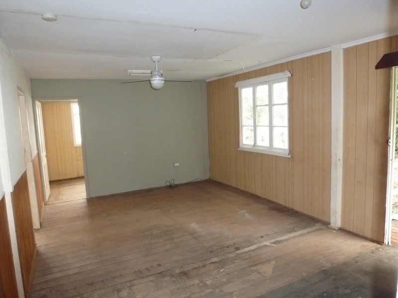 15 Byrnes Parade, Mount Morgan QLD 4714