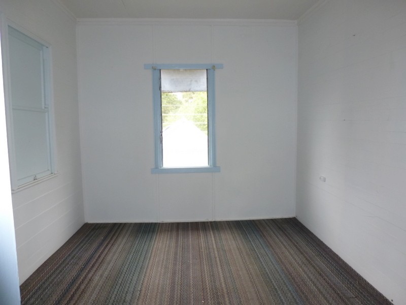 84 Dee Street, Mount Morgan QLD 4714