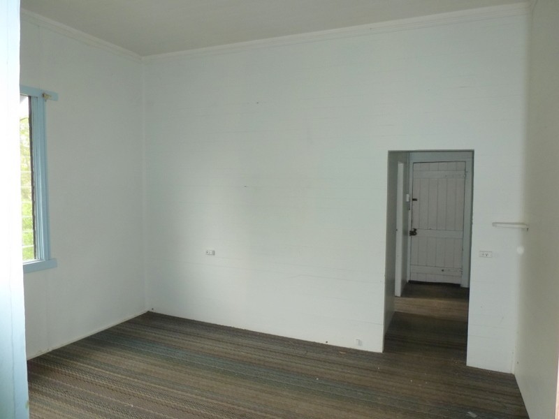 84 Dee Street, Mount Morgan QLD 4714