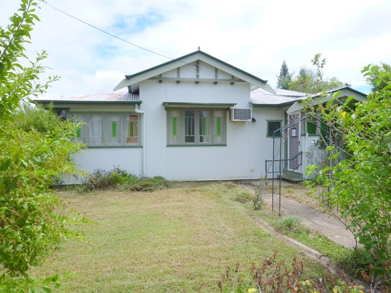 96  Livingstone Street, Berserker QLD 4701