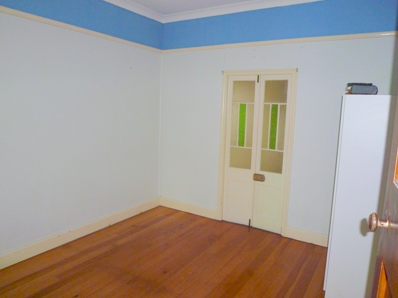 96  Livingstone Street, Berserker QLD 4701