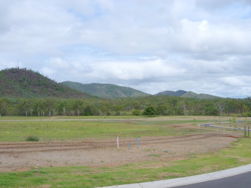 Just Pick One PARAMOUNT PARK, Rockyview QLD 4701