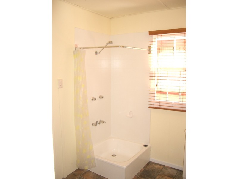 94 East Street, Mount Morgan QLD 4714