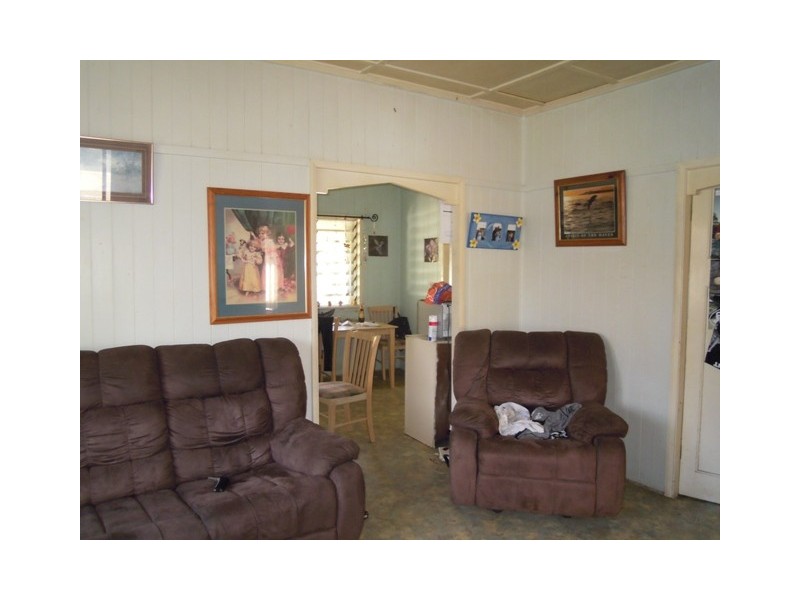 12 Berserker Street, Berserker QLD 4701