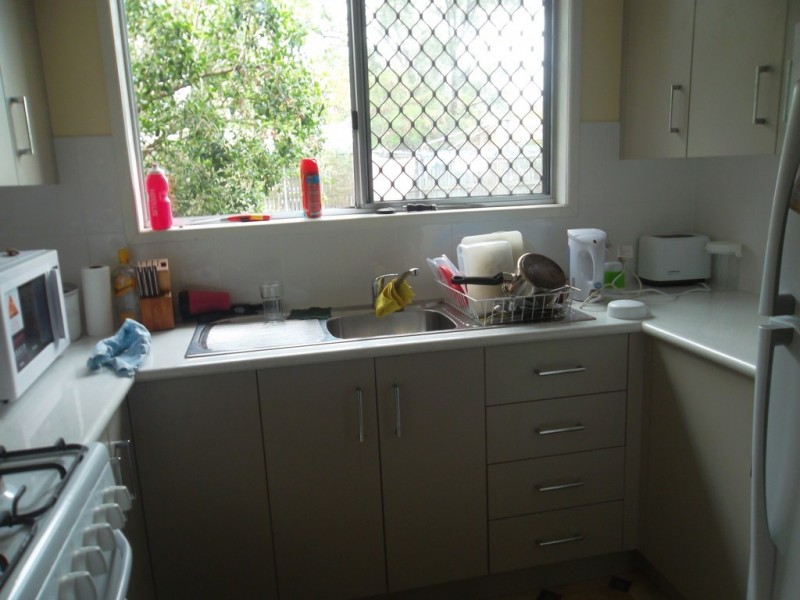 2/7 Schwarten Street, Park Avenue QLD 4701