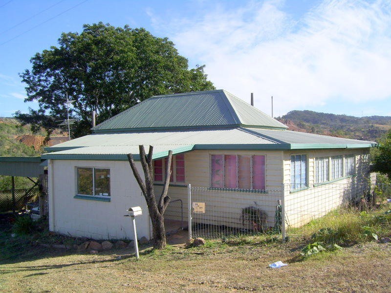 17 Queen Street, Mount Morgan QLD 4714