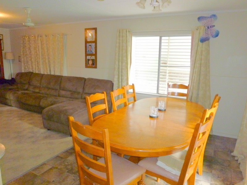 124 Alexandra Street, Kawana QLD 4701