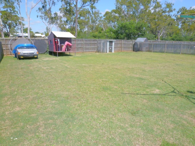 24 Riley Drive, Gracemere QLD 4702