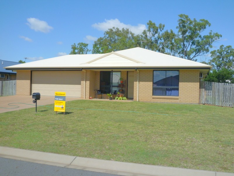 24 Riley Drive, Gracemere QLD 4702