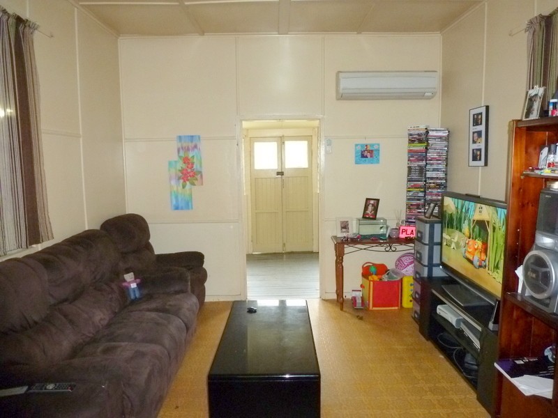 127 RODBORO STREET, Berserker QLD 4701