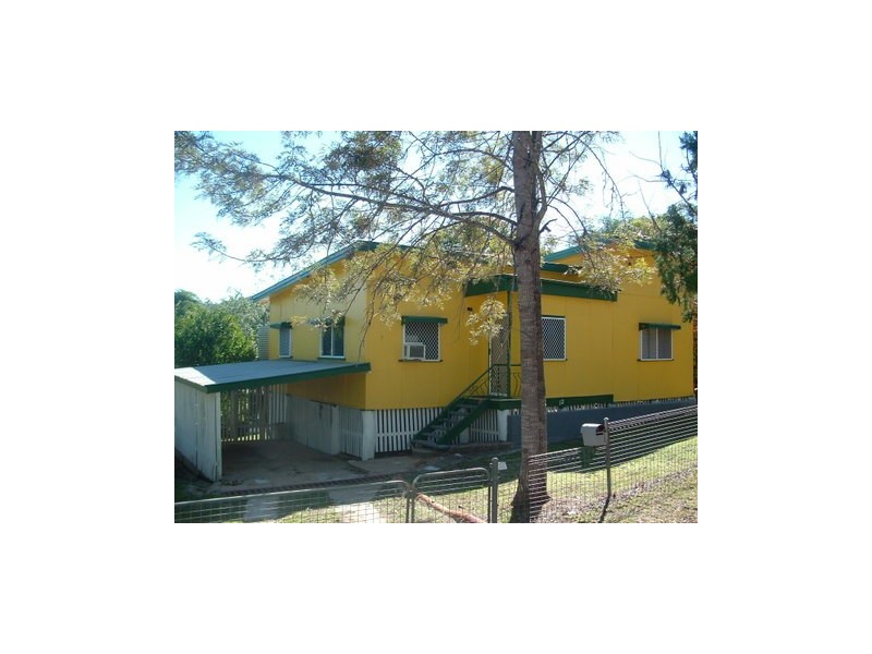 12 East Street Ext, Mount Morgan QLD 4714