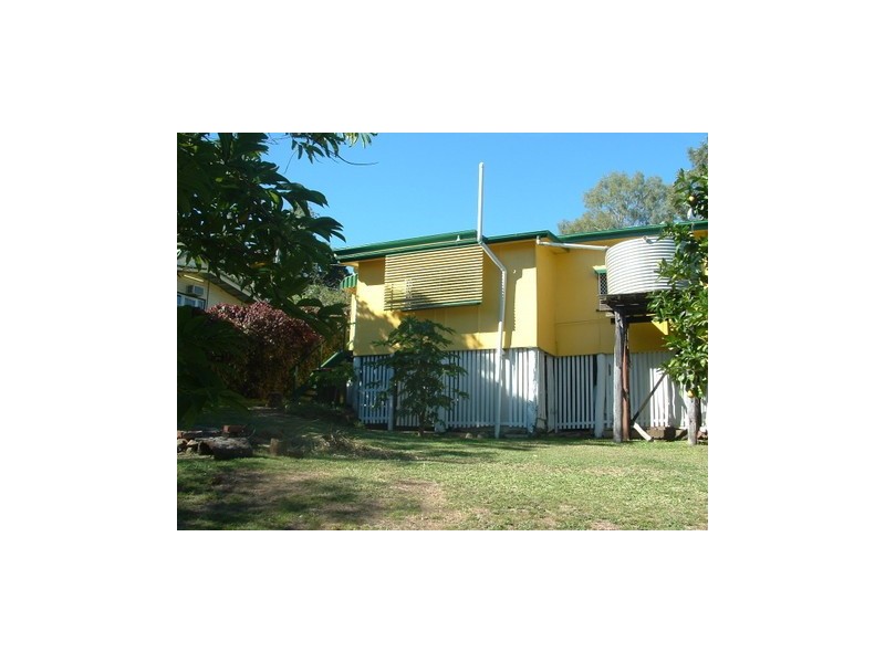 12 East Street Ext, Mount Morgan QLD 4714