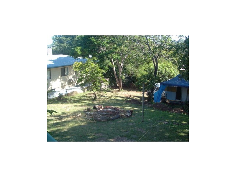 12 East Street Ext, Mount Morgan QLD 4714
