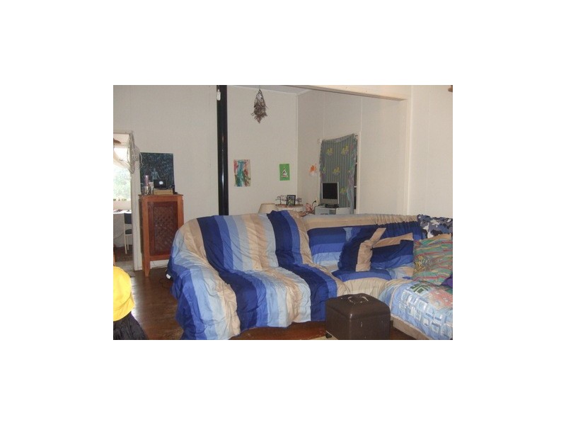 76 Hall Street, Mount Morgan QLD 4714