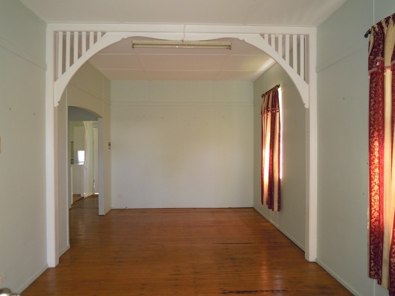 300 Kent Street, Depot Hill QLD 4700