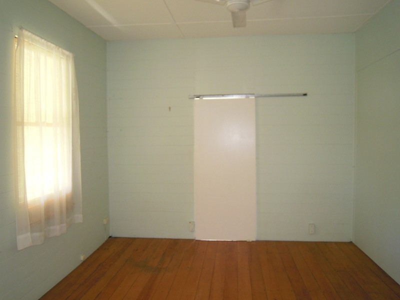 300 Kent Street, Depot Hill QLD 4700