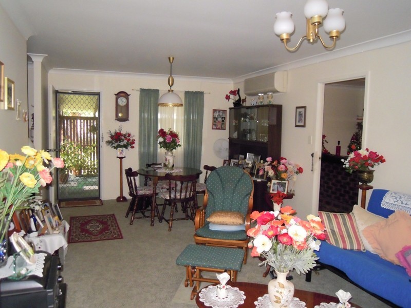 6 Snelling Street, Park Avenue QLD 4701