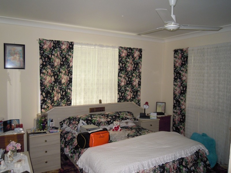 6 Snelling Street, Park Avenue QLD 4701