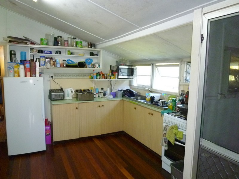 190 PETER STREET, Berserker QLD 4701