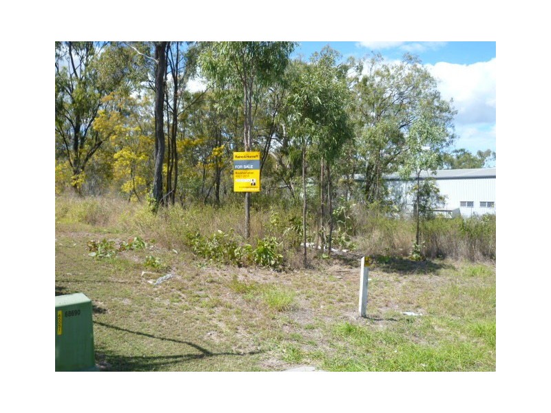 3 WAURN STREET, Kawana QLD 4701