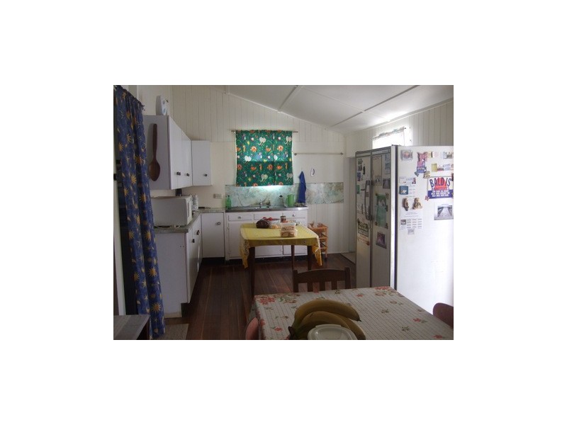 43 Dee Street, Mount Morgan QLD 4714