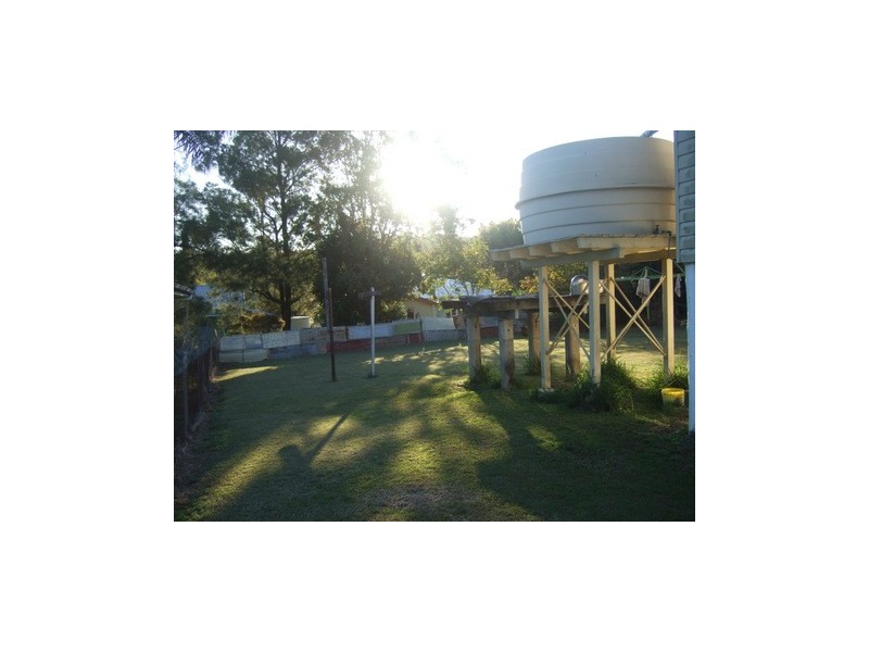 8 Chenery Street, Mount Morgan QLD 4714