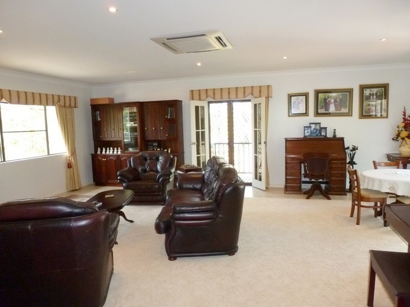 32 BLACK GIN CREEK ROAD, Alton Downs QLD 4702